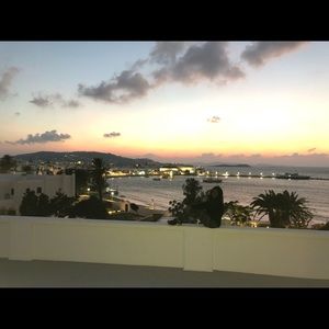 Meet your Posher, Merch